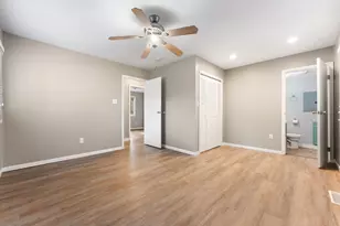 411 Nantucket Rd, Valparaiso, IN 46385 - Photo 16