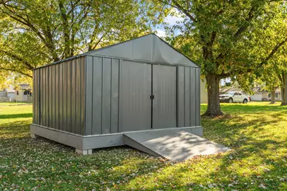 411 Nantucket Road, Valparaiso, IN 46385 - Photo 28