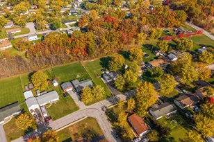 411 Nantucket Rd, Valparaiso, IN 46385 - Photo 30