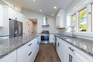 3488 W Lakeshore Dr, Crown Point, IN 46307 - Photo 12