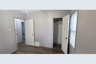 2631 Parkway Drive, Highland, IN 46322 - Photo 8