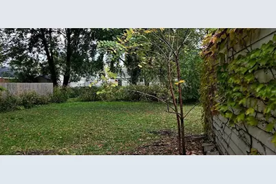 2631 Parkway Drive, Highland, IN 46322 - Photo 10