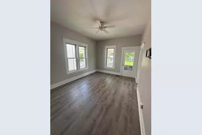 154 Napoleon Street, Valparaiso, IN 46383 - Photo 2