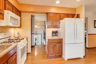 1707 Valley Ct, Schererville, IN 46375 - Photo 10