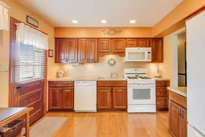 1707 Valley Court, Schererville, IN 46375 - Photo 8