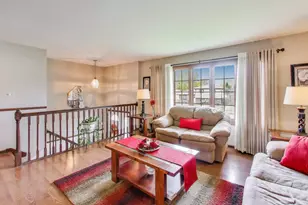 1707 Valley Ct, Schererville, IN 46375 - Photo 4