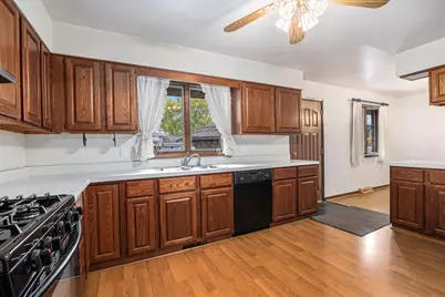 7905 Frederick Avenue, Munster, IN 46321 - Photo 4