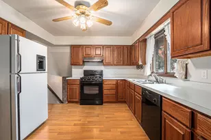 7905 Frederick Ave, Munster, IN 46321 - Photo 8