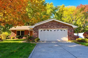 2324 Robinhood Blvd, Schererville, IN 46375 - Photo 1