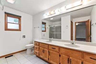 9117 Kennedy Avenue, Highland, IN 46322 - Photo 16