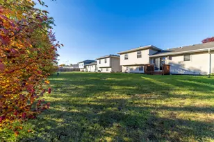 1811 W 86th Ln, Merrillville, IN 46410 - Photo 32