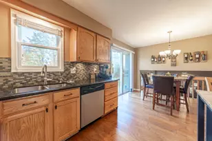 1811 W 86th Ln, Merrillville, IN 46410 - Photo 12