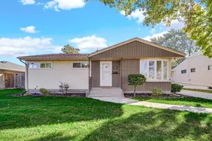 7905 Jackson Ave, Munster, IN 46321 - Photo 2