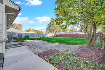 7905 Jackson Avenue, Munster, IN 46321 - Photo 24