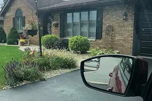 2428 Rolling Hill Dr, Dyer, IN 46311 - Photo 4