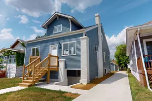 929 Drackert St, Hammond, IN 46320 - Photo 2