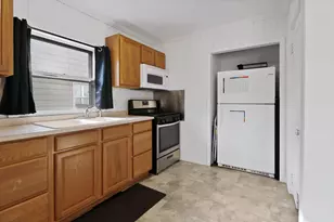 607 Madison St, Valparaiso, IN 46385 - Photo 10