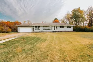 54850 County Line Rd, New Carlisle, IN 46552 - Photo 2