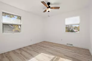 5945 Harrison St, Merrillville, IN 46410 - Photo 20