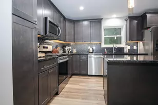 11218 Woodcrest Dr, Wheatfield, IN 46392 - Photo 10