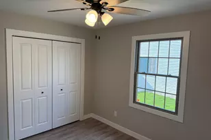 821 9th St SW, Demotte, IN 46310 - Photo 14