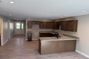 821 9th St SW, Demotte, IN 46310 - Photo 6