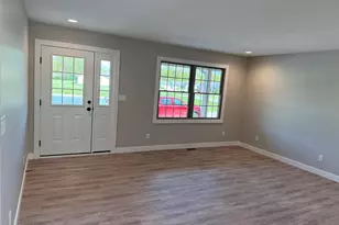 821 9th St SW, Demotte, IN 46310 - Photo 4