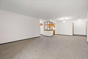 929 W Glen Park Ave, Griffith, IN 46319 - Photo 6