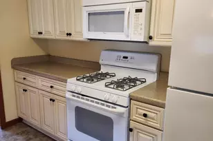 601 Berkley Dr, Dyer, IN 46311 - Photo 12