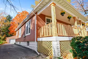 805 1/2 Napoleon St, Valparaiso, IN 46383 - Photo 6