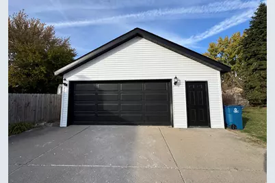 1558 W 99th Avenue, Crown Point, IN 46307 - Photo 2