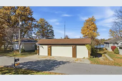 212 Lakeside Drive, Walkerton, IN 46574 - Photo 2