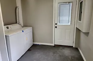 7033 E 1st Ave, Gary, IN 46403 - Photo 18