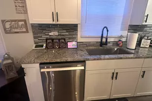 636 E 47th Pl, Gary, IN 46409 - Photo 6