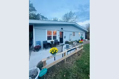 636 E 47th Place, Gary, IN 46409 - Photo 1