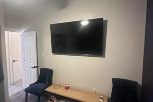 636 E 47th Pl, Gary, IN 46409 - Photo 18