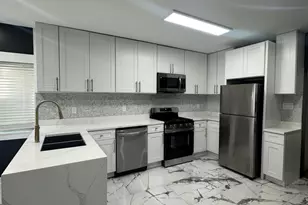 2704 W 15th Ave, Gary, IN 46404 - Photo 14