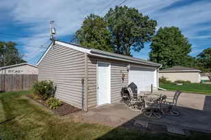 2974 Glenwood St, Portage, IN 46368 - Photo 10