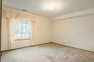 910 Camellia Dr, Munster, IN 46321 - Photo 14