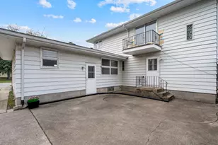 8133 Howard Ave, Munster, IN 46321 - Photo 36