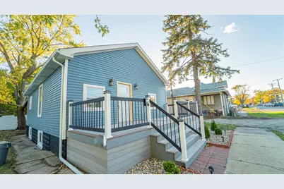 519 W 39th Avenue, Gary, IN 46408 - Photo 2