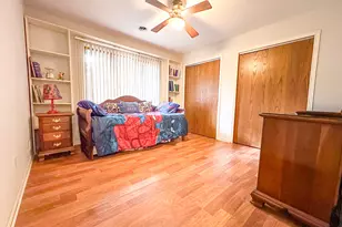 692 Capitol Dr, Hobart, IN 46342 - Photo 14