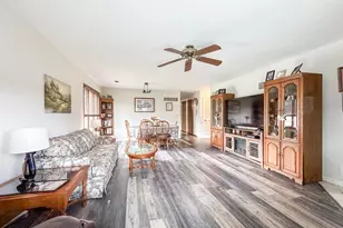 692 Capitol Dr, Hobart, IN 46342 - Photo 10