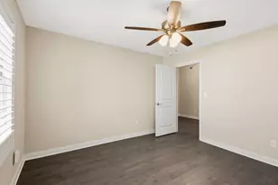 2331 Waterford Cir W, Schererville, IN 46375 - Photo 24