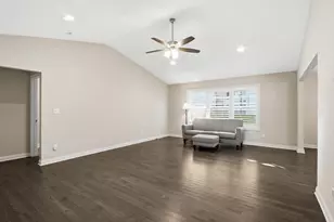 2331 Waterford Cir W, Schererville, IN 46375 - Photo 14