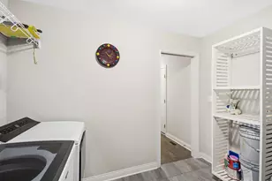 2331 Waterford Cir W, Schererville, IN 46375 - Photo 38