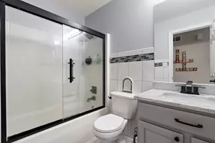 696 Admiral Dr, Westchester Township, IN 46304 - Photo 18