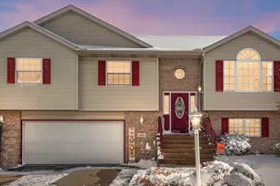 696 Admiral Dr, Westchester Township, IN 46304 - Photo 1