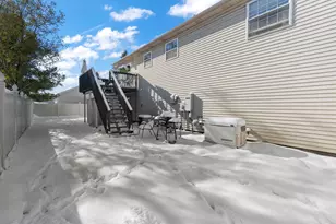 696 Admiral Dr, Westchester Township, IN 46304 - Photo 24