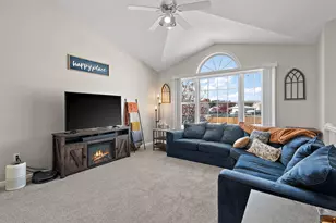 696 Admiral Dr, Westchester Township, IN 46304 - Photo 4